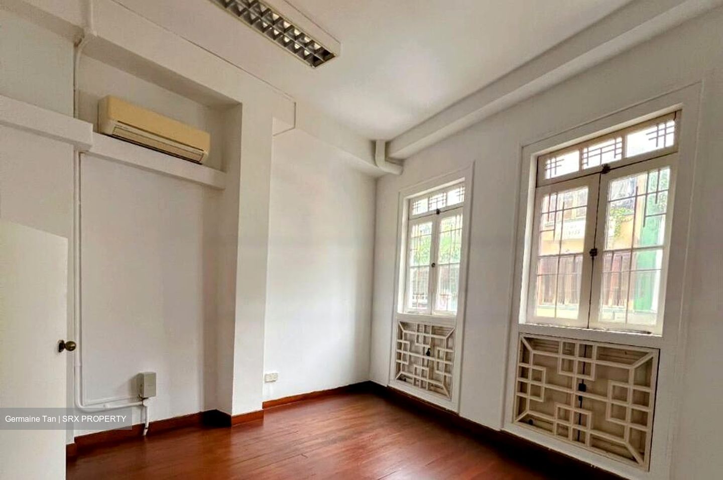 Lex Loci (D1), Office #570501411